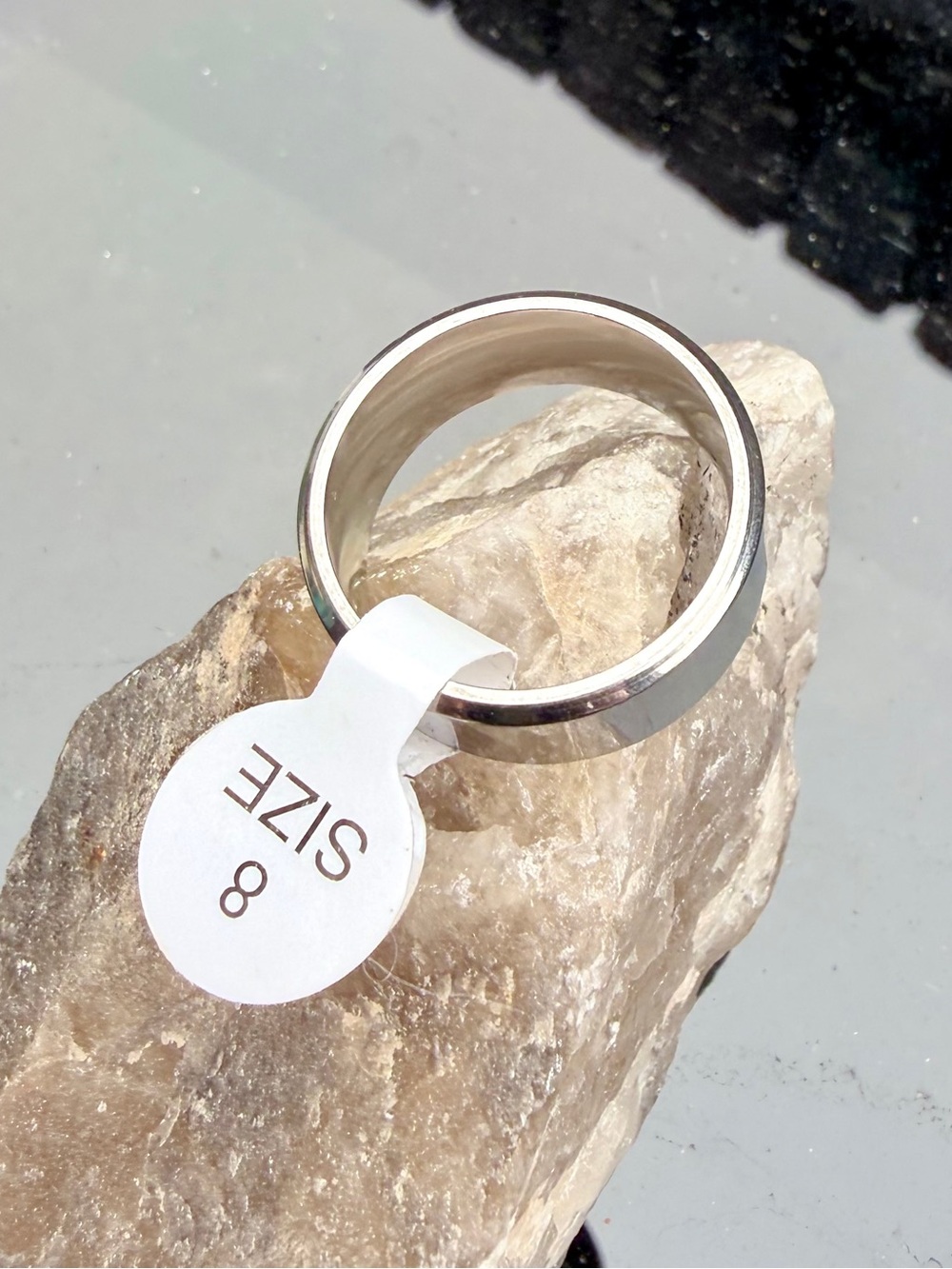 Men's Polished Silver Band Ring |
Beveled Edge | Tungsten Metal | NWT - Picture 5 of 9
